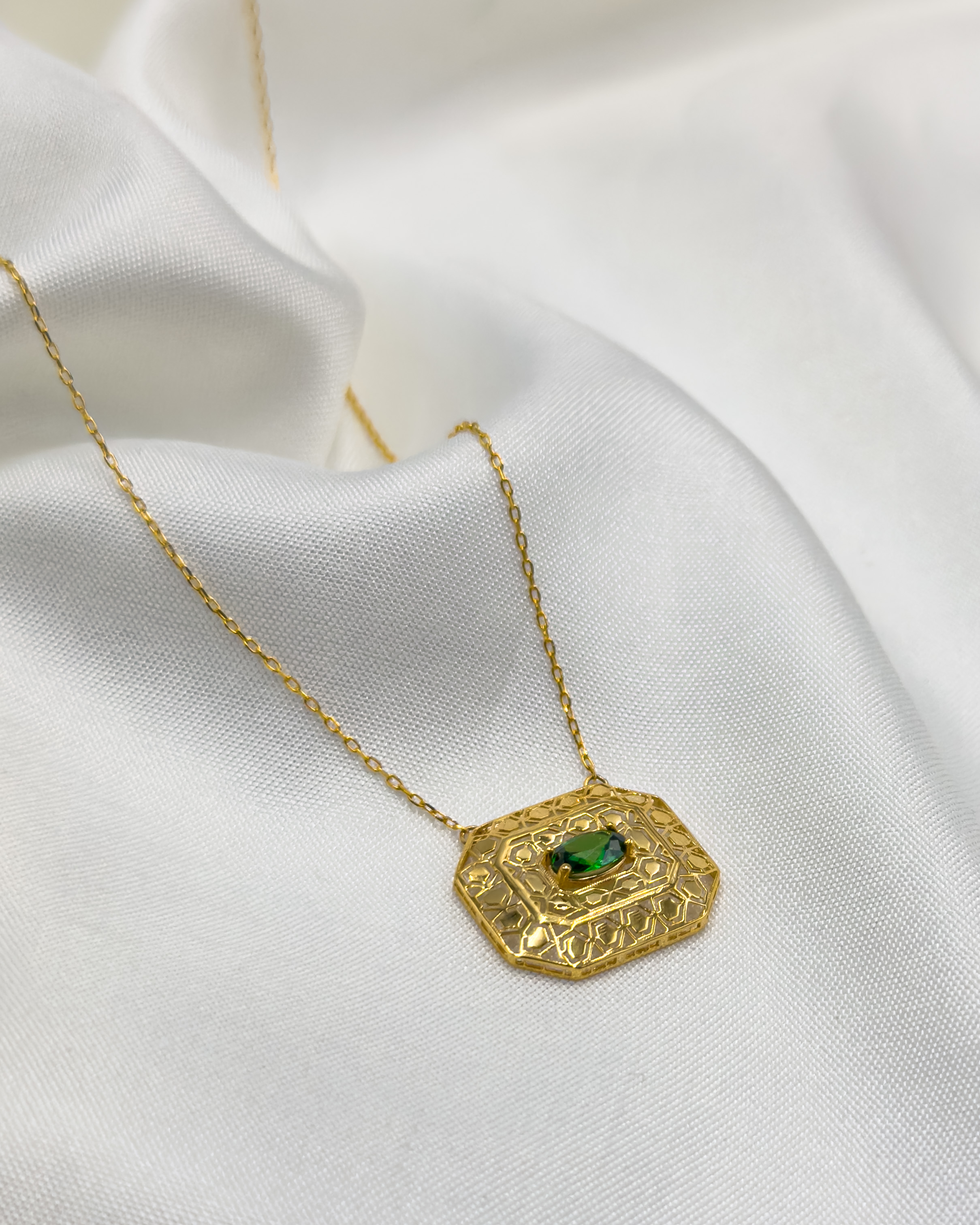 Ammolite Jewellery pendant necklace