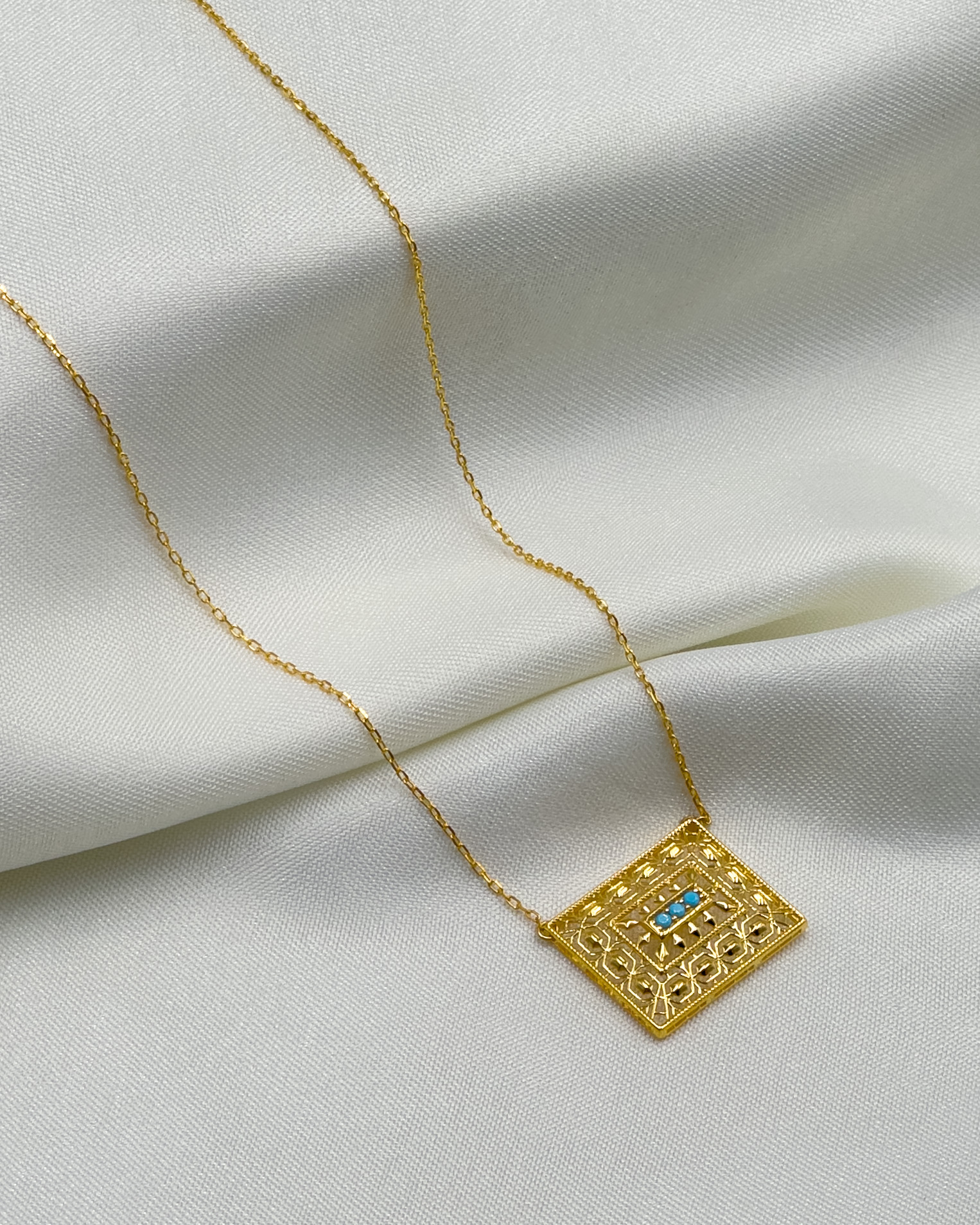 Ammolite Jewellery gold necklace